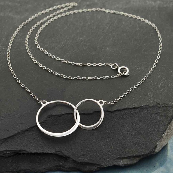 Sterling Silver Linked Circle Necklace - Picture 1 of 4